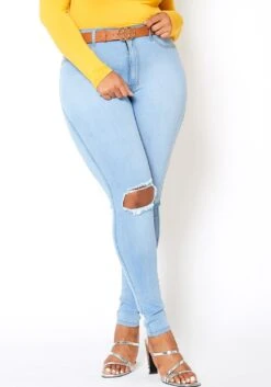 Vibrant Plus Size Classic Light Blue Washed Knee Rip Denim Jeans 13 Vibrant Plus Size Classic Light Blue Washed Knee Rip Denim Jeans -Curve Elegance Shop 2013653 940 4