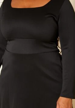 Plus Size Classic Square Neck Long Sleeve Maxi Dress 11 Plus Size Classic Square Neck Long Sleeve Maxi Dress -Curve Elegance Shop 2014193 001 5