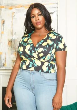 Asoph Plus Size Lemon Print V Neck Top