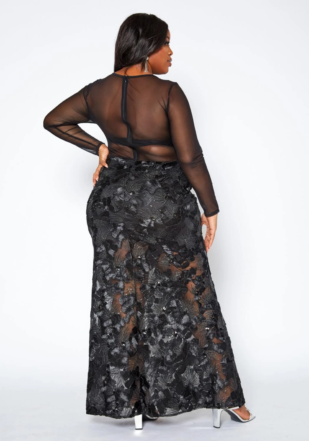 Asoph Plus Size Elegant Patterned Lace Mermaid Hem Gown 6 Asoph Plus Size Elegant Patterned Lace Mermaid Hem Gown - Image 4