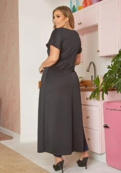 Asoph Plus Size Centered Split Hem Longline Top 9 Asoph Plus Size Centered Split Hem Longline Top -Curve Elegance Shop 2017270 001 3