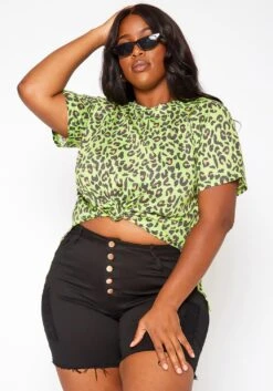 Asoph Plus Size Leopard Print Crew Neck Shirt -Curve Elegance Shop 2018053 128 0
