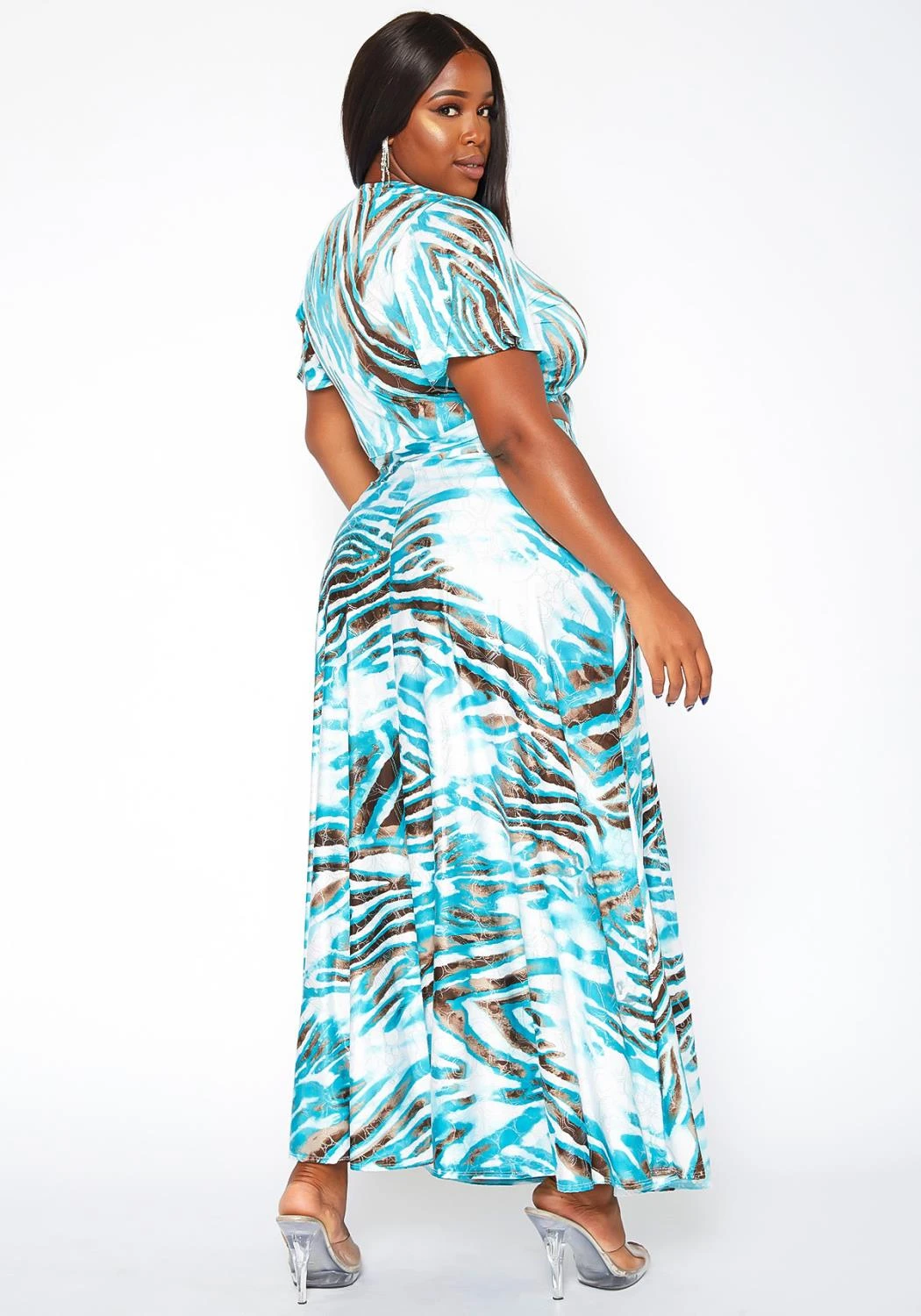 Asoph Plus Size Silver Lining Crop Top & Flare Maxi Skirt Set 6 Asoph Plus Size Silver Lining Crop Top & Flare Maxi Skirt Set - Image 4