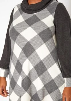 Plus Size Plaid Print Funnel Neck Mini Dress -Curve Elegance Shop 2018802 107 4