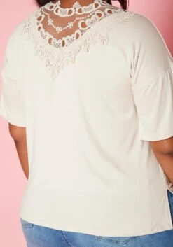 Plus Size Embroidered Short Sleeve Top -Curve Elegance Shop 2019951 002 4