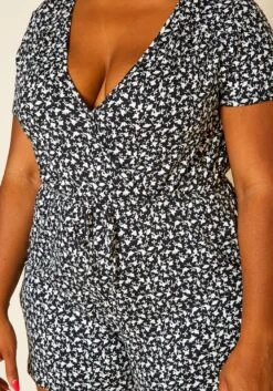 Plus Size Surplice Floral Print Romper -Curve Elegance Shop 2019981 001 5