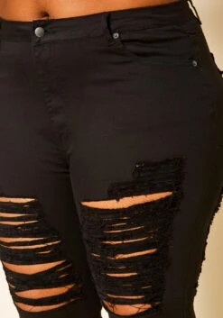 Plus Size Distressed Denim Bermuda Shorts -Curve Elegance Shop 2020497 001 1