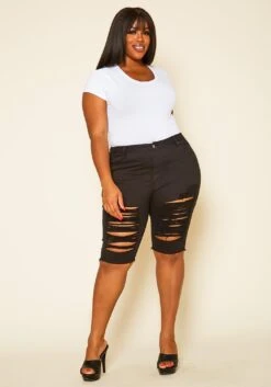 Plus Size Distressed Denim Bermuda Shorts -Curve Elegance Shop 2020497 001 4