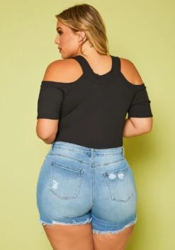 Plus Size Distressed Denim Shorts -Curve Elegance Shop 2020607 002 4