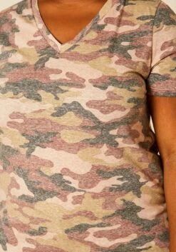 Plus Size V-Neck Camo Pattern Shirt -Curve Elegance Shop 2020633 001 4