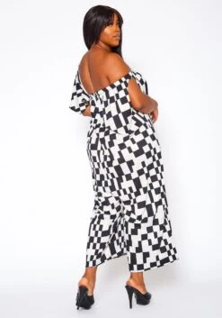 Plus Size Wide Legged Pocket Jumpsuit -Curve Elegance Shop 2020904 002 5