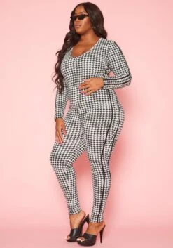 Plus Size Houndstooth Plaid Jumpsuit -Curve Elegance Shop 2021000 001 3