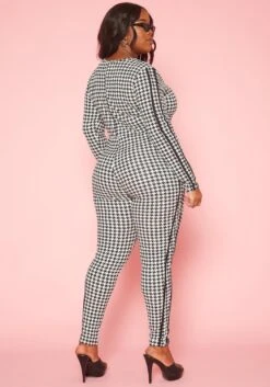 Plus Size Houndstooth Plaid Jumpsuit -Curve Elegance Shop 2021000 001 4