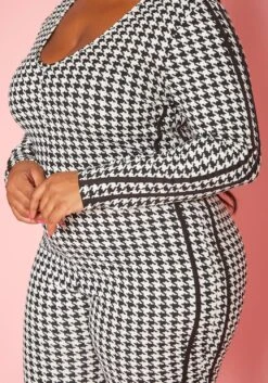 Plus Size Houndstooth Plaid Jumpsuit -Curve Elegance Shop 2021000 001 5