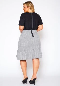 Plus Size Plaid Print Ruffle Flare Skirt -Curve Elegance Shop 2021044 001 4