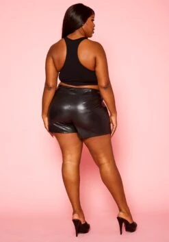 Plus Size Faux Leather Skort -Curve Elegance Shop 2021301 001 4